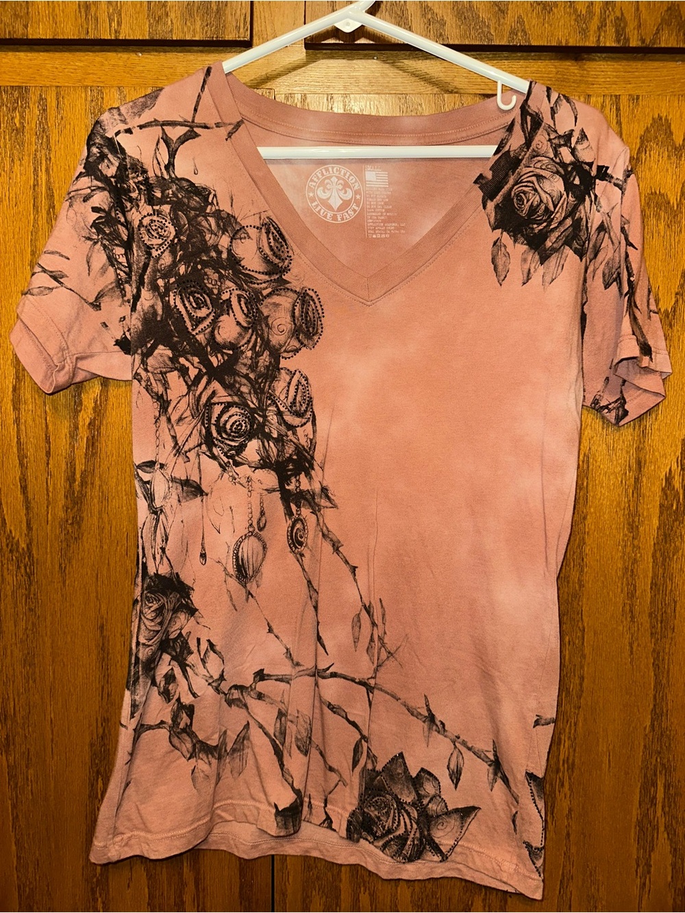 Affliction Women’s V-Neck Rose Graphic Tee in Dusty Pink